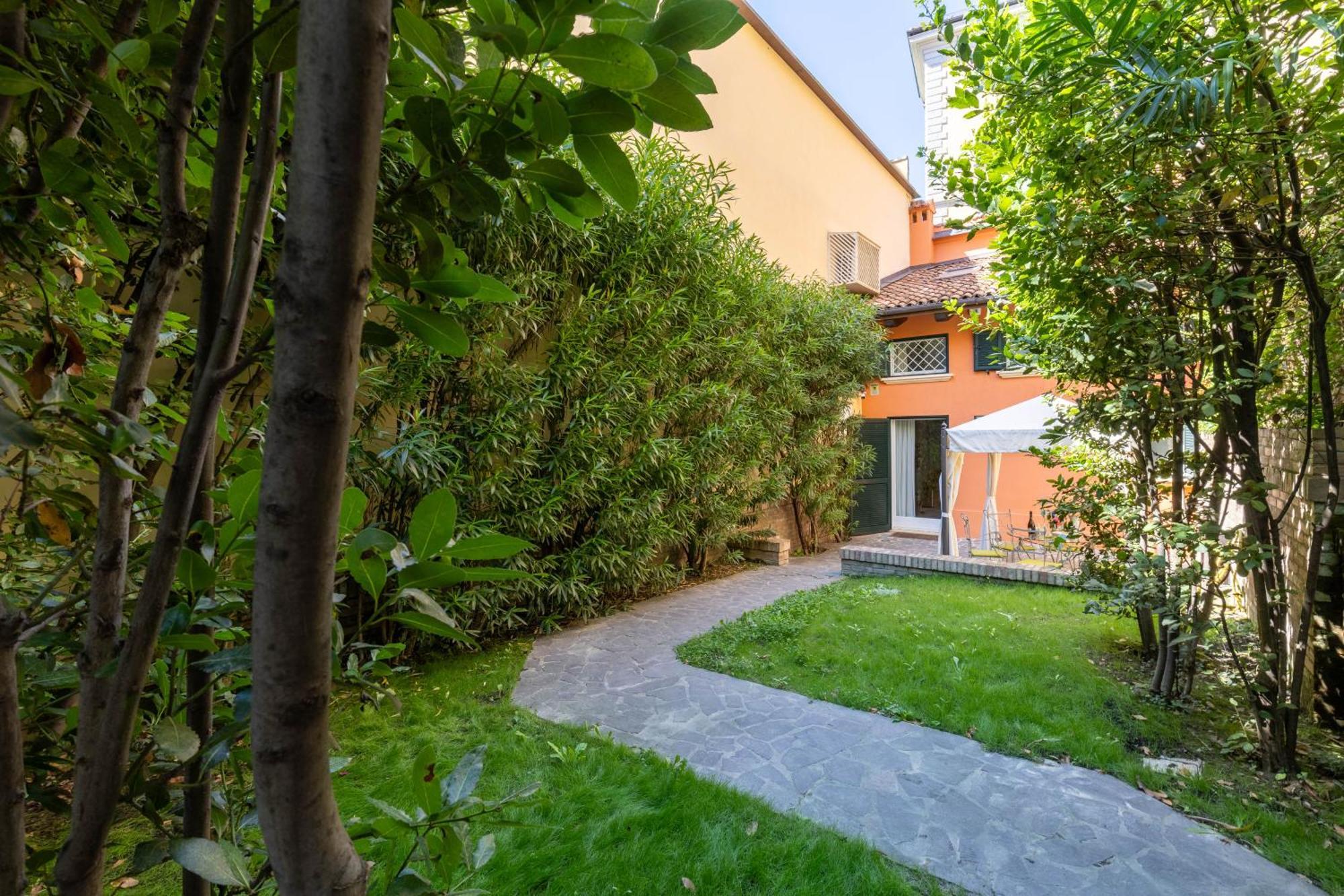 Isaia Garden -Private Garden Spa Bath Bolognarooms Bagian luar foto