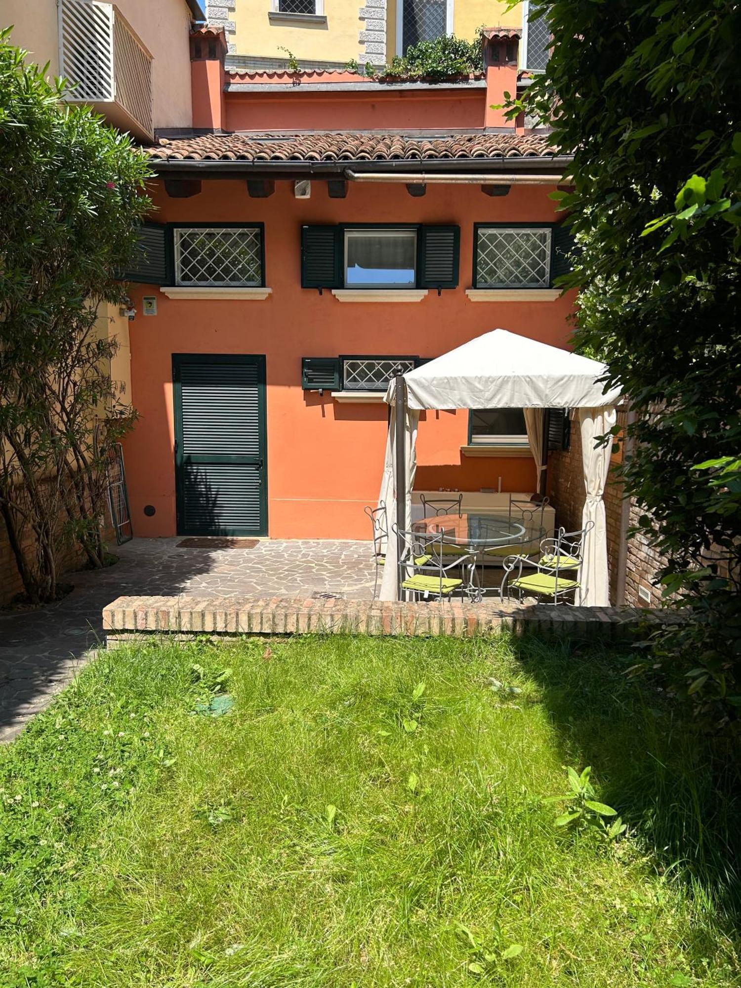 Isaia Garden -Private Garden Spa Bath Bolognarooms Bagian luar foto